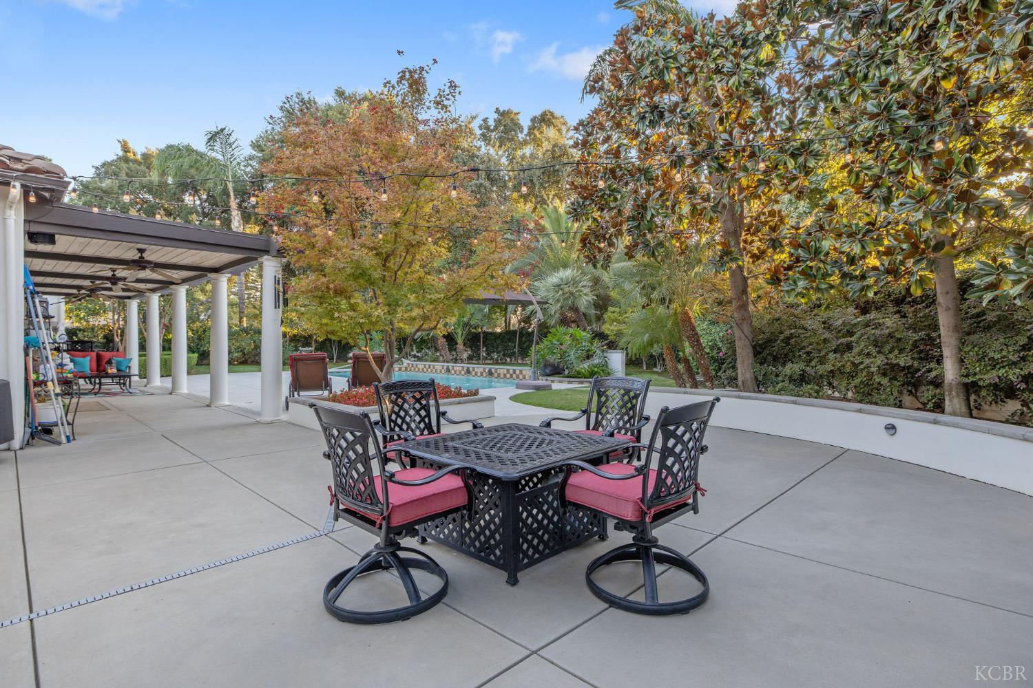 2305 N Teddy St N, Visalia, CA 93291