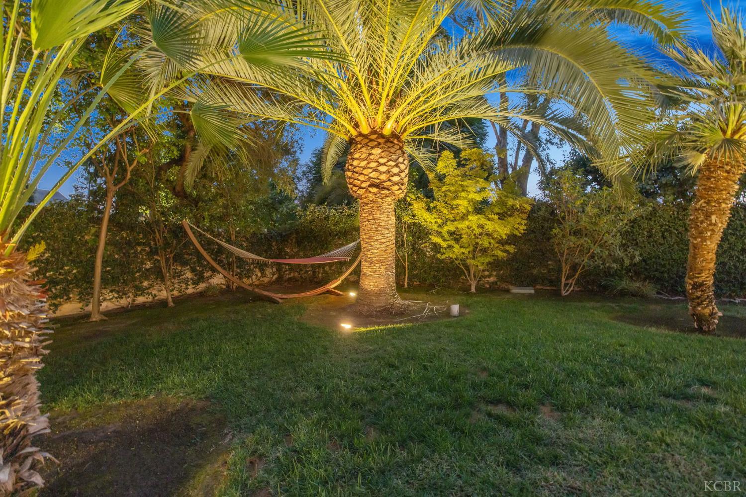 2305 N Teddy St N, Visalia, CA 93291
