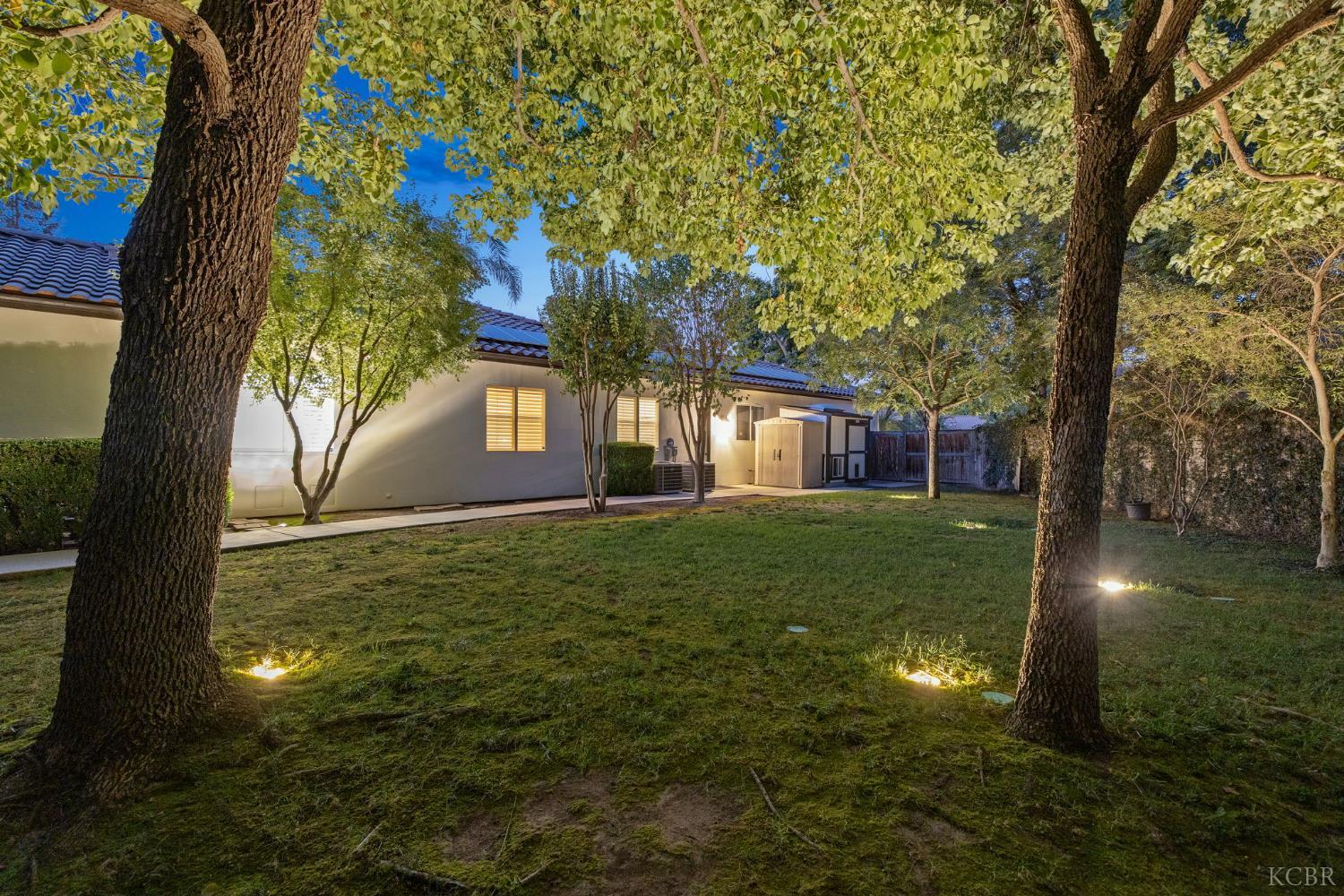 2305 N Teddy St N, Visalia, CA 93291