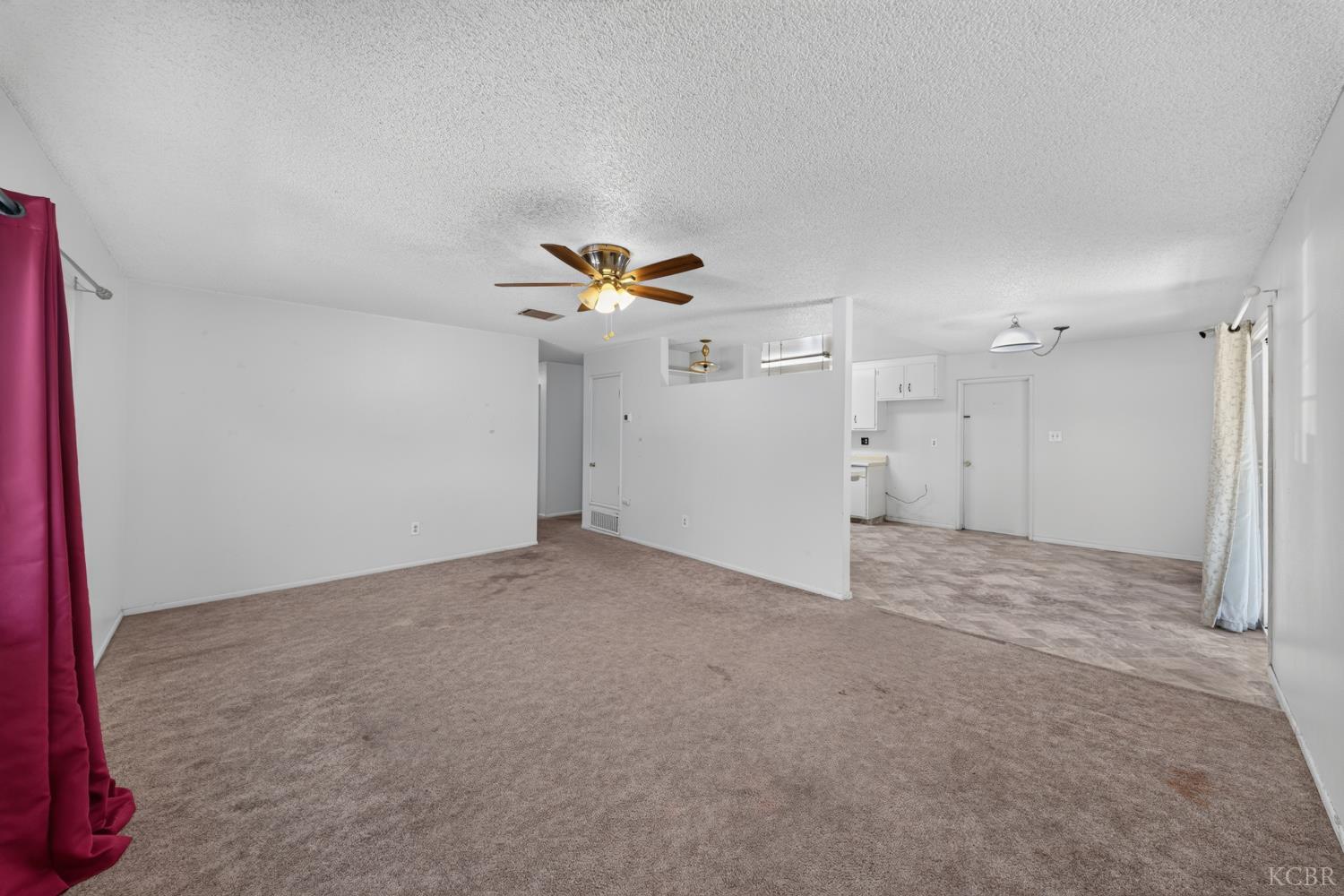947 Avocado Dr, Lemoore, CA 93245