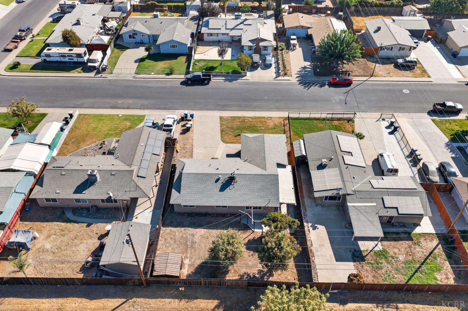 947 Avocado Dr, Lemoore, CA 93245
