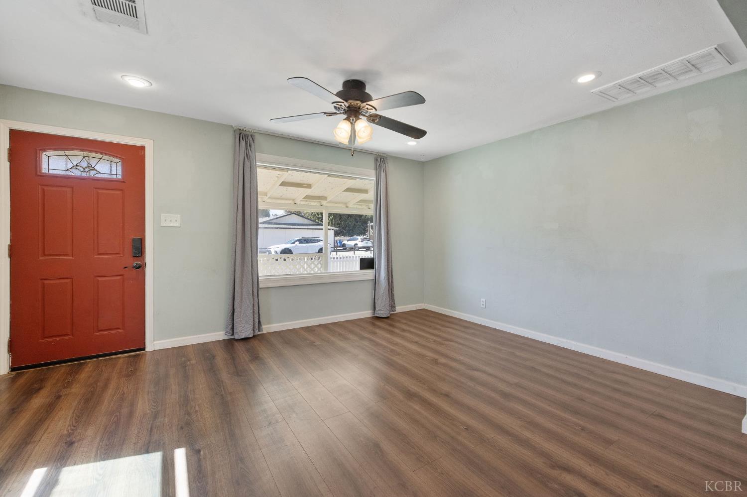 126 Powell Ave, Lemoore, CA 93245