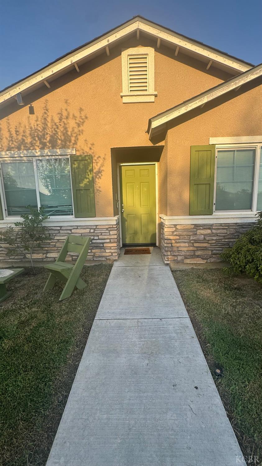 1527 Hume Lake Ave, Corcoran, CA 93212