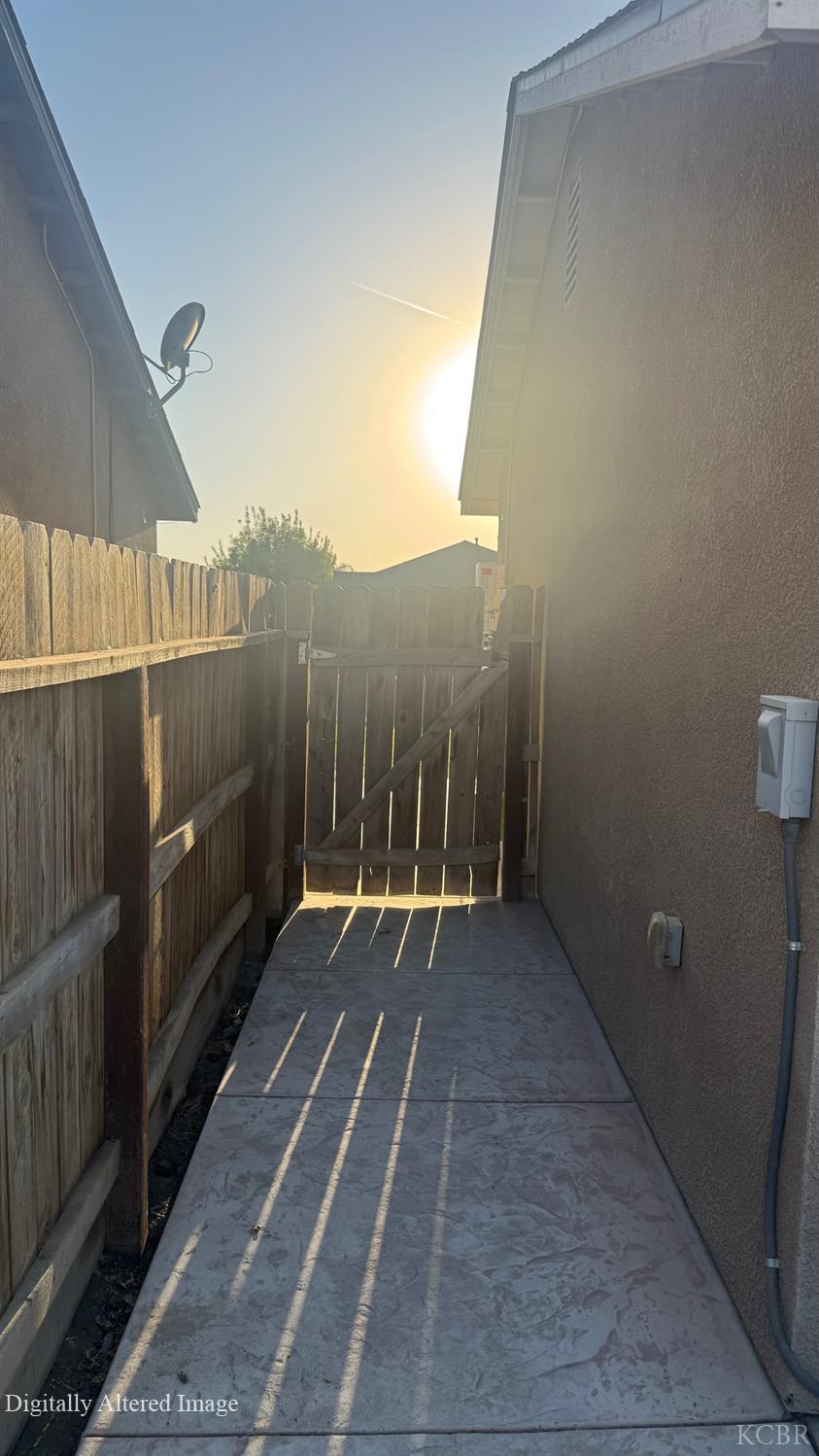 1527 Hume Lake Ave, Corcoran, CA 93212