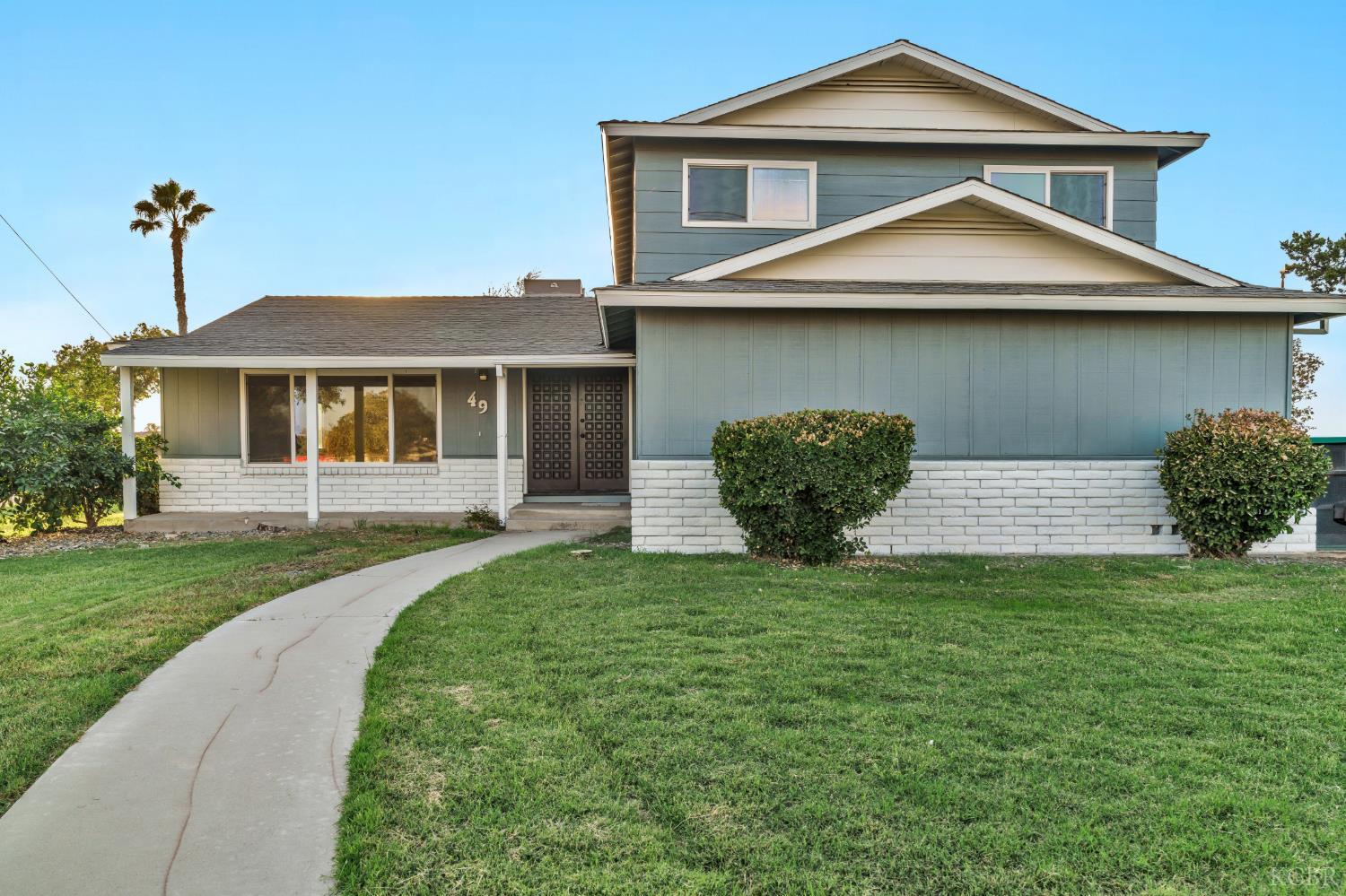 49 Vine St, Lemoore, CA 93245