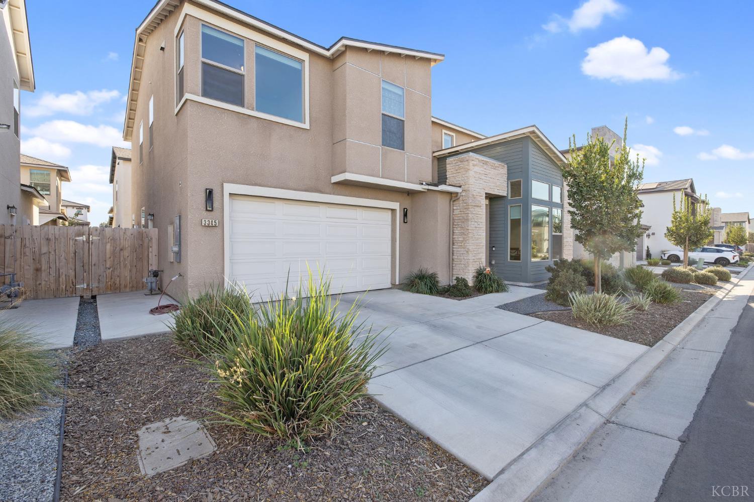 3345 W Florence Ave, Visalia, CA 93277