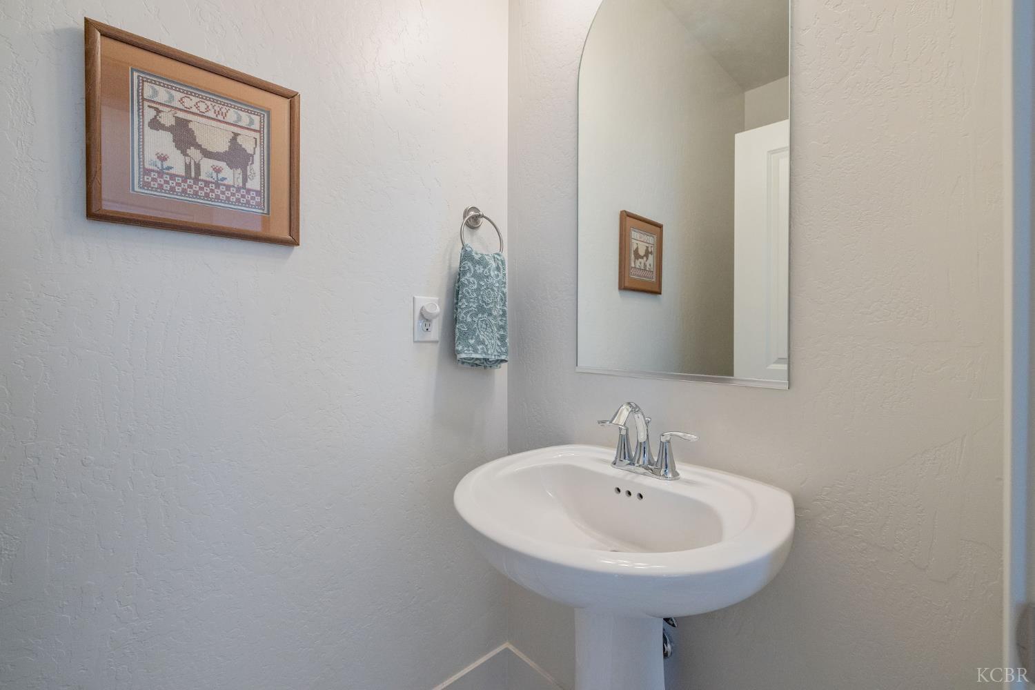3345 W Florence Ave, Visalia, CA 93277