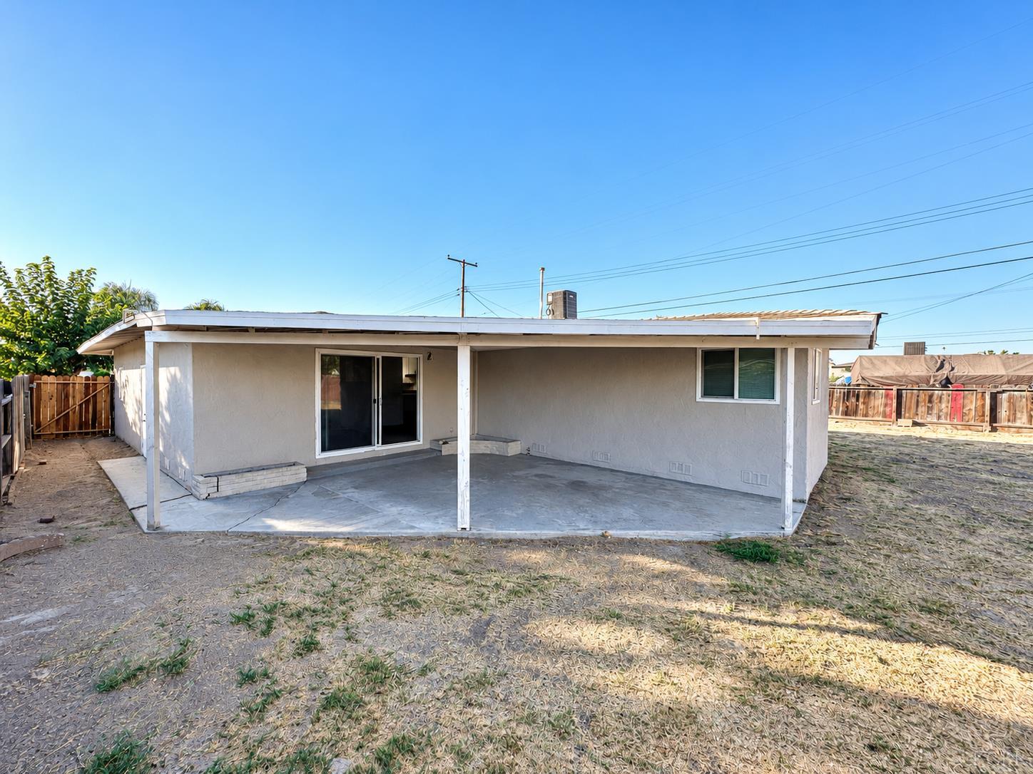 11515 Echo Ln, Hanford, CA 93230