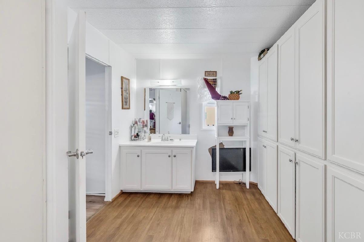 852 E Grangeville spc 1 Blvd, Hanford, CA 93230