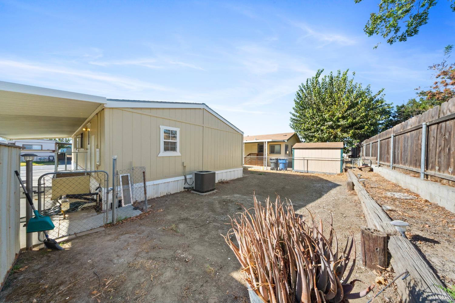 860 #61 E Grangeville Blvd, Hanford, CA 93230