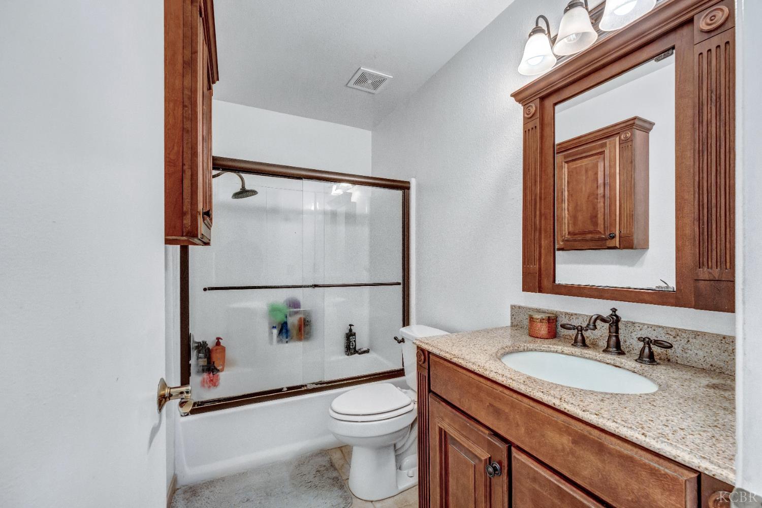 608 Sonoma Ln, Avenal, CA 93204