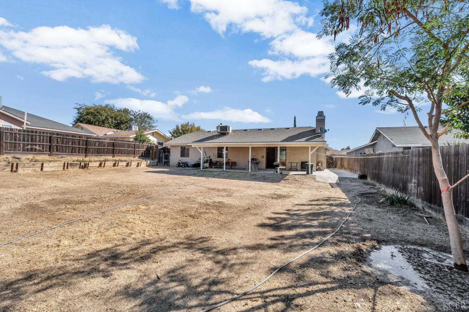 608 Sonoma Ln, Avenal, CA 93204