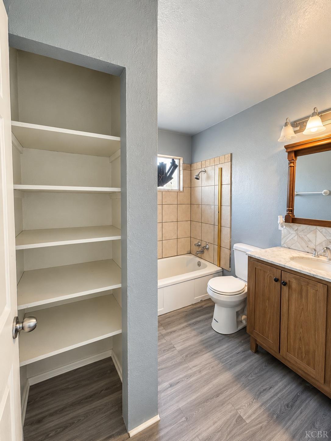 821 W Swift Ave, Fresno, CA 93705