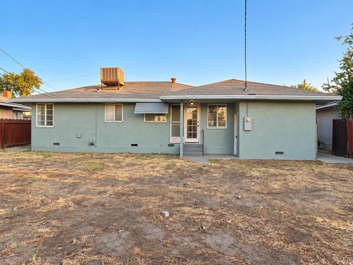 2545 N Millbrook Ave, Fresno, CA 93703