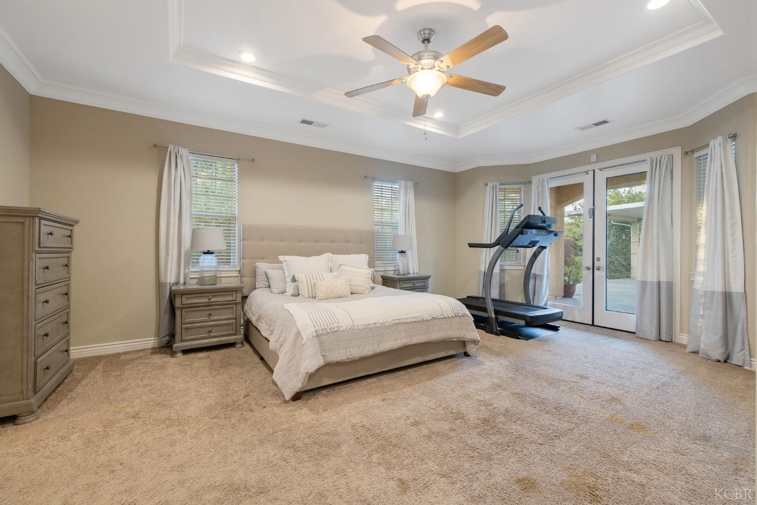 2527 Meadow View Dr., Hanford, CA 93230