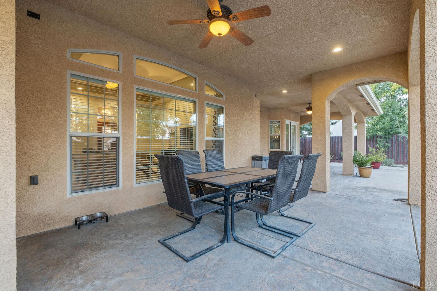 2527 Meadow View Dr., Hanford, CA 93230