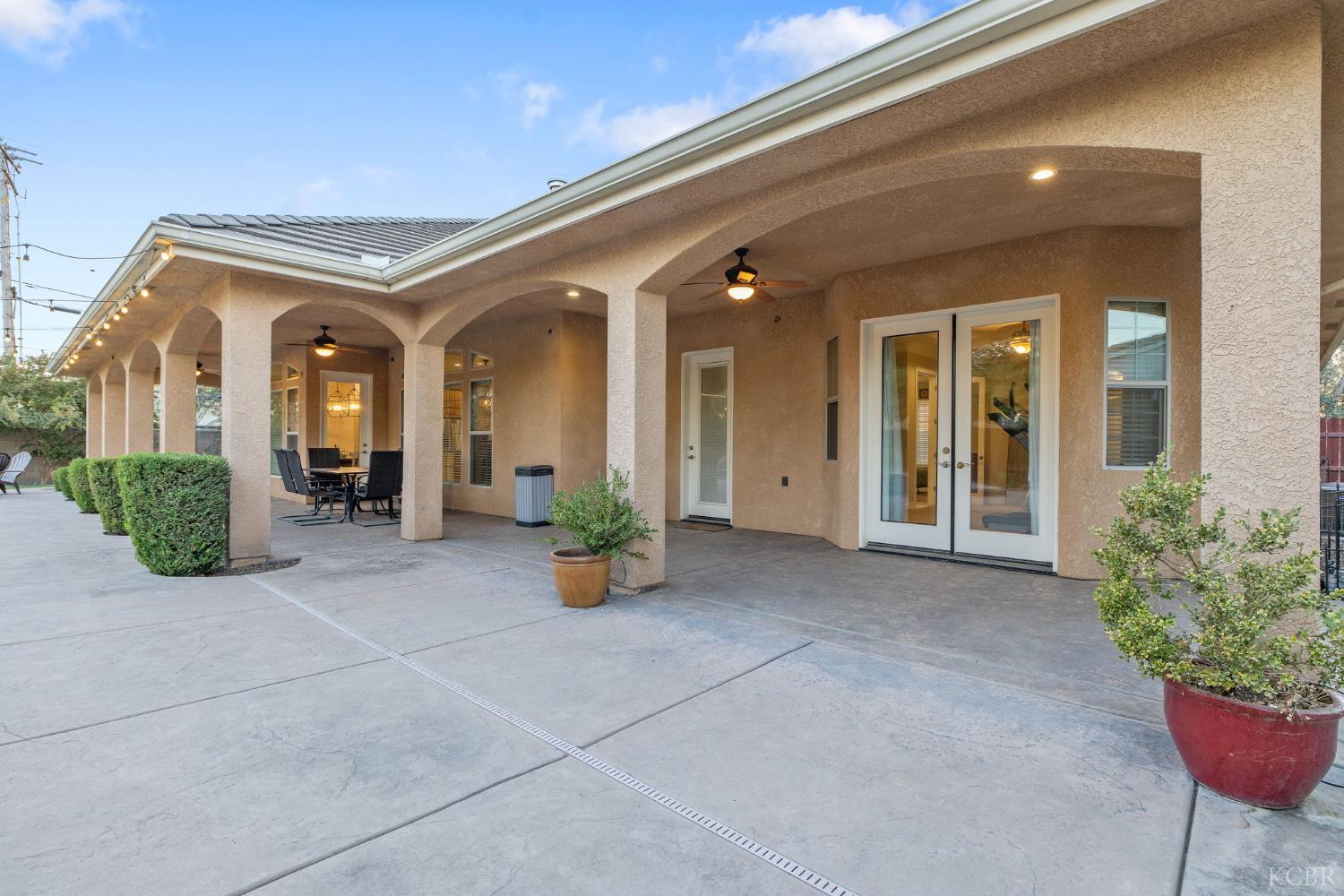 2527 Meadow View Dr., Hanford, CA 93230