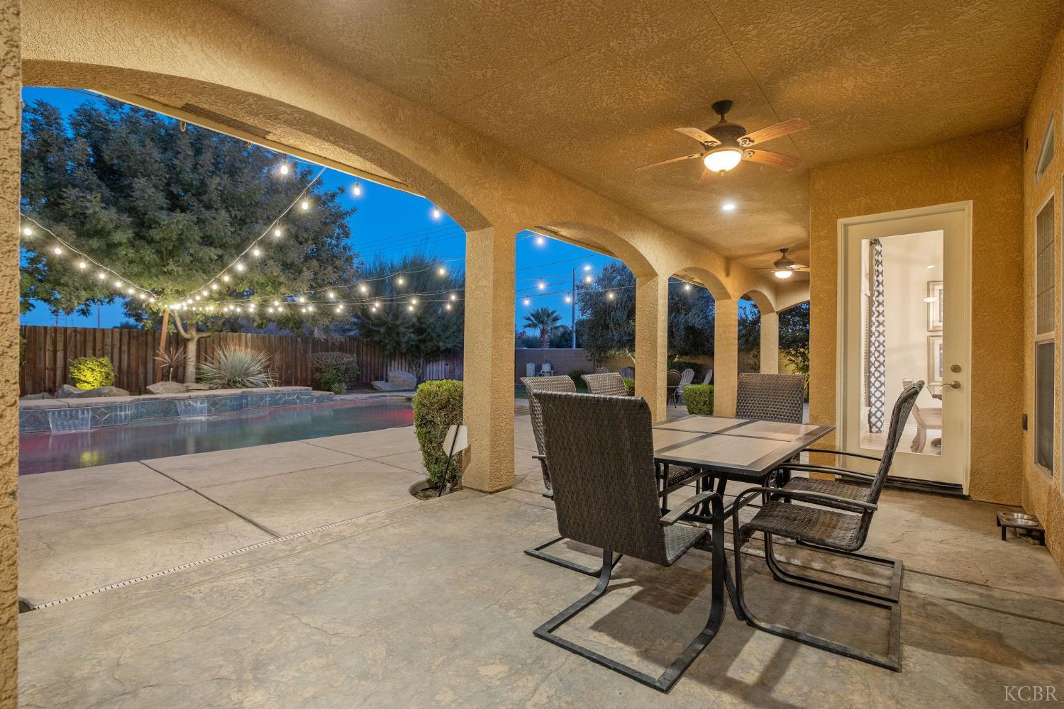 2527 Meadow View Dr., Hanford, CA 93230