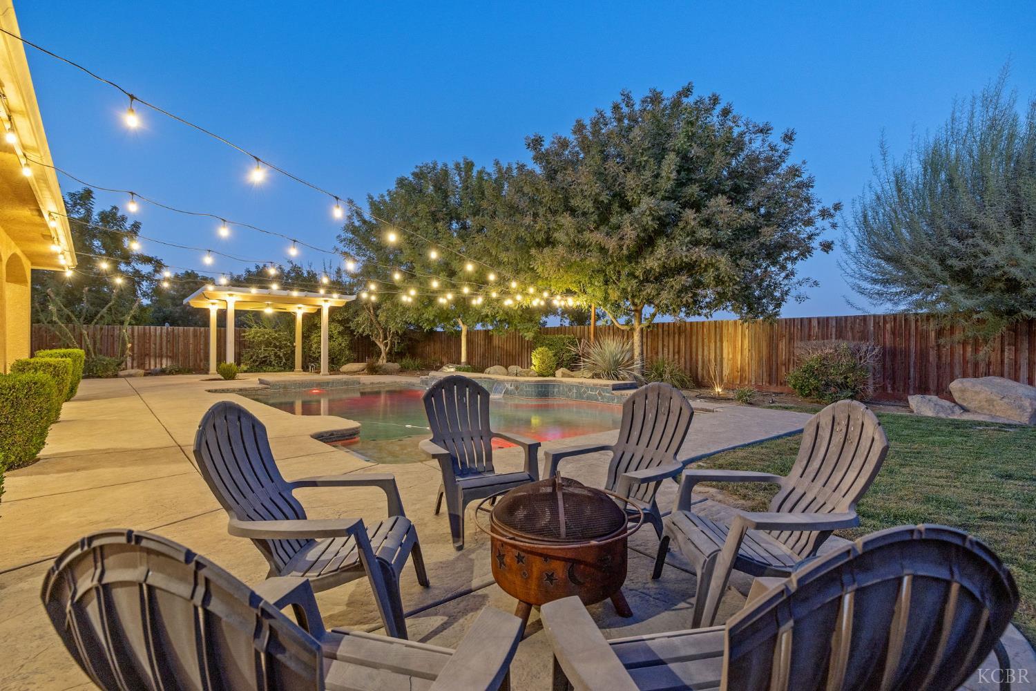 2527 Meadow View Dr., Hanford, CA 93230