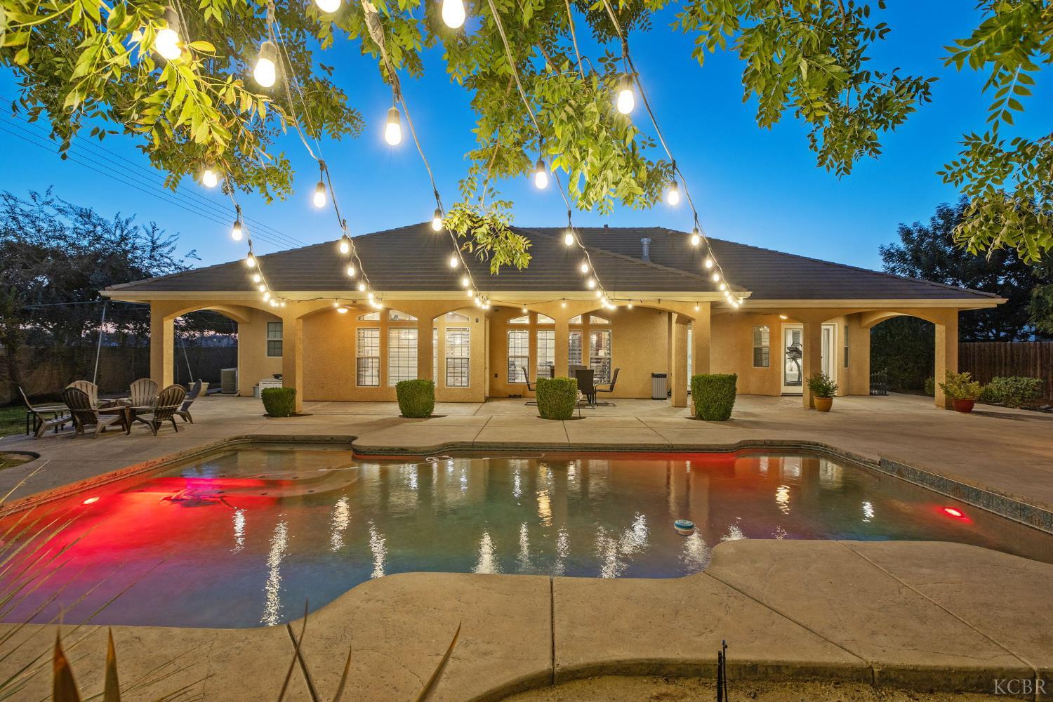 2527 Meadow View Dr., Hanford, CA 93230