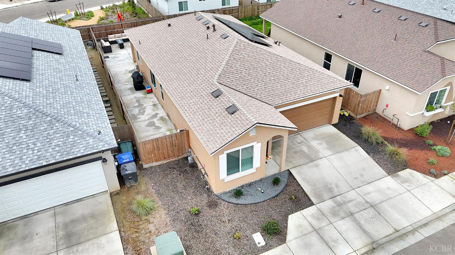 547 Sandtrap Ln, Lemoore, CA 93245