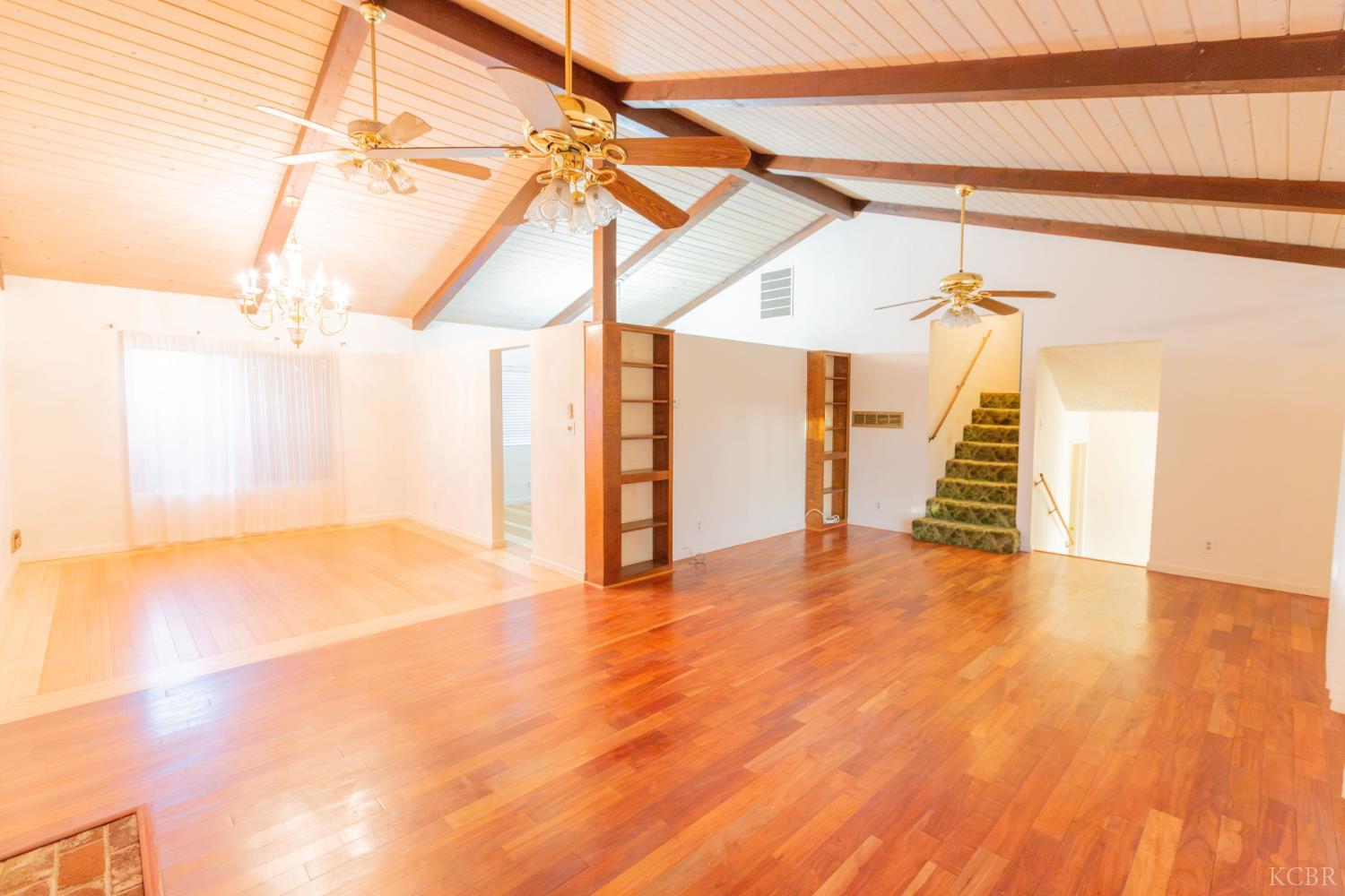 2440 E Howard Ave, Visalia, CA 93292
