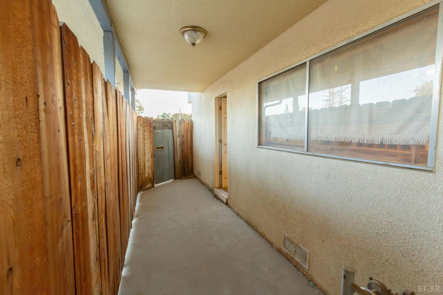 2440 E Howard Ave, Visalia, CA 93292