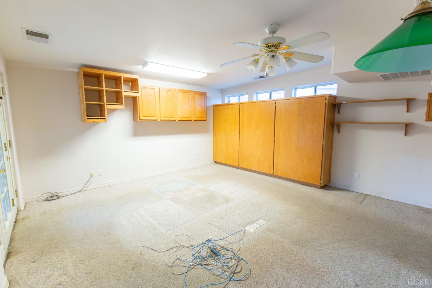 2440 E Howard Ave, Visalia, CA 93292
