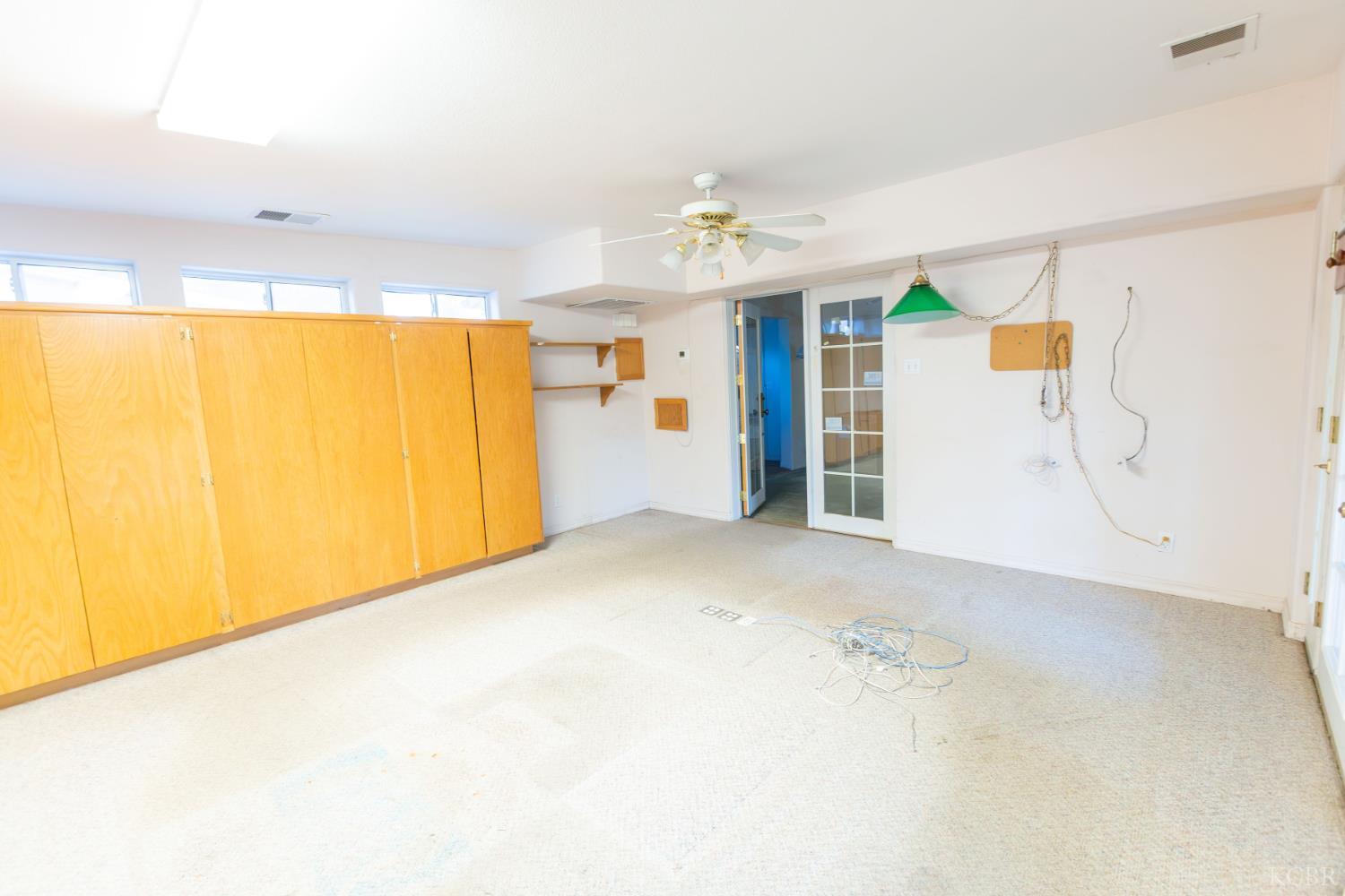 2440 E Howard Ave, Visalia, CA 93292