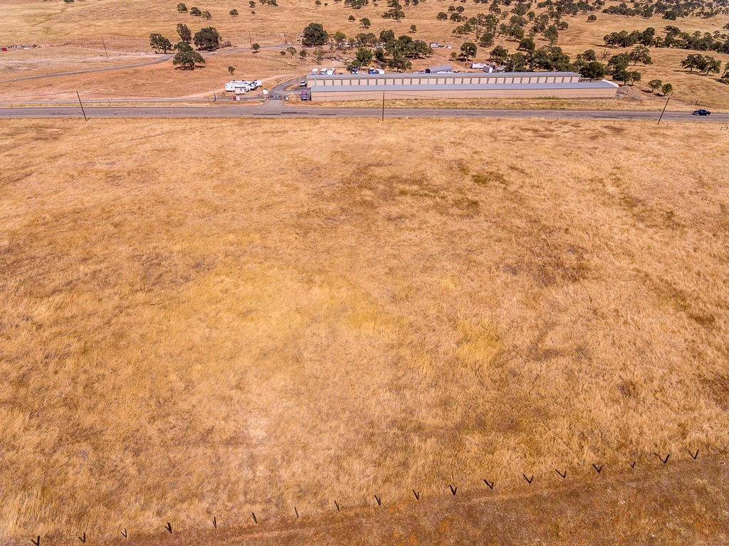 2 La Grange Rd, La Grange, CA 95329