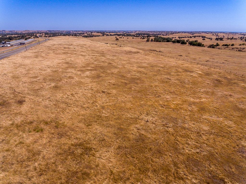 2 La Grange Rd, La Grange, CA 95329