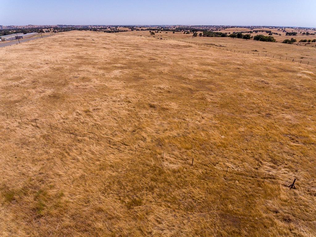 2 La Grange Rd, La Grange, CA 95329