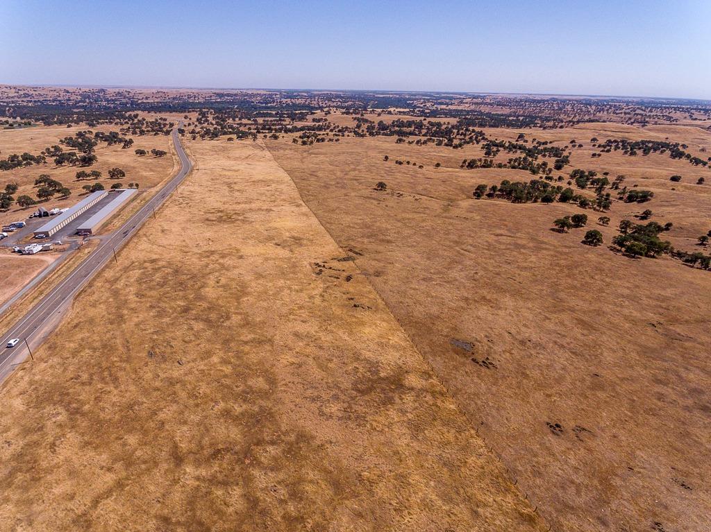 2 La Grange Rd, La Grange, CA 95329