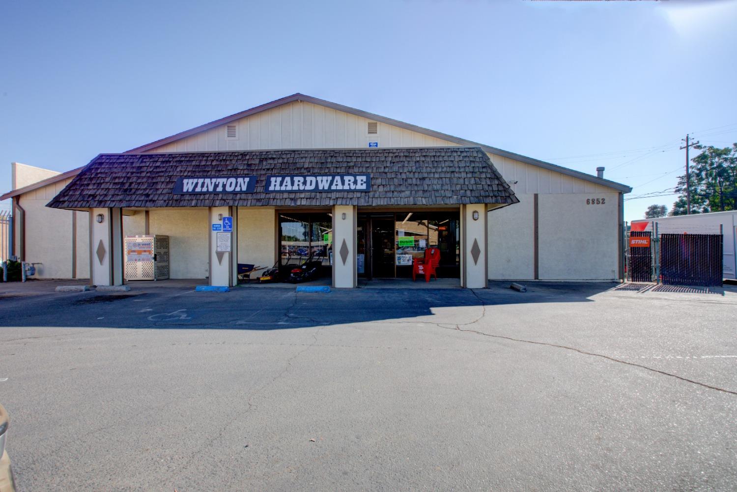 6852 N Winton Way, Winton, CA 95388