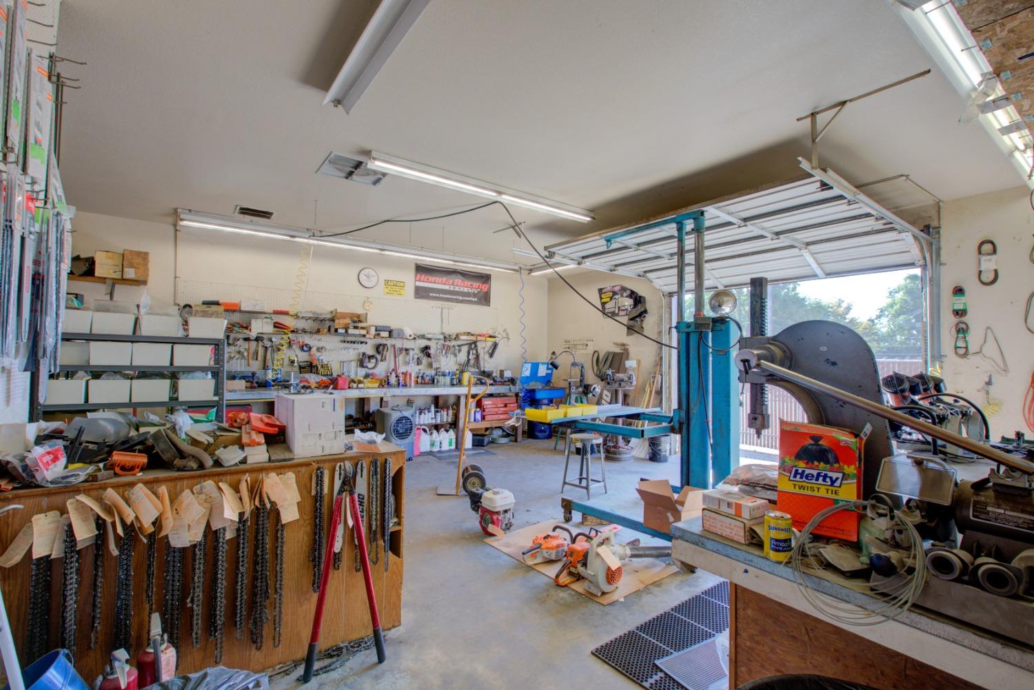 6852 N Winton Way, Winton, CA 95388