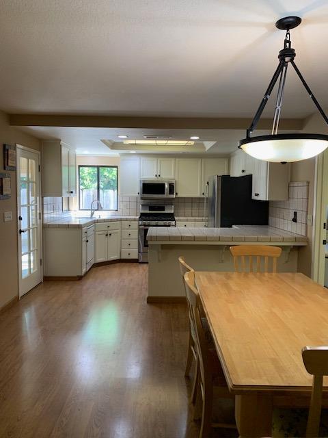 1242 River Bluff Dr, Oakdale, CA 95361