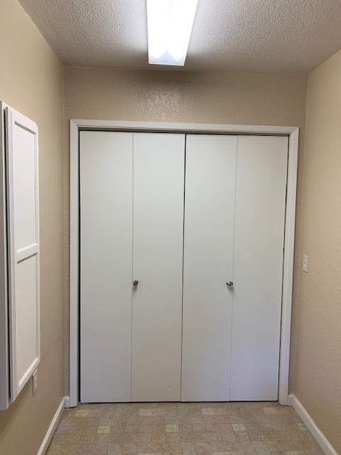 1242 River Bluff Dr, Oakdale, CA 95361