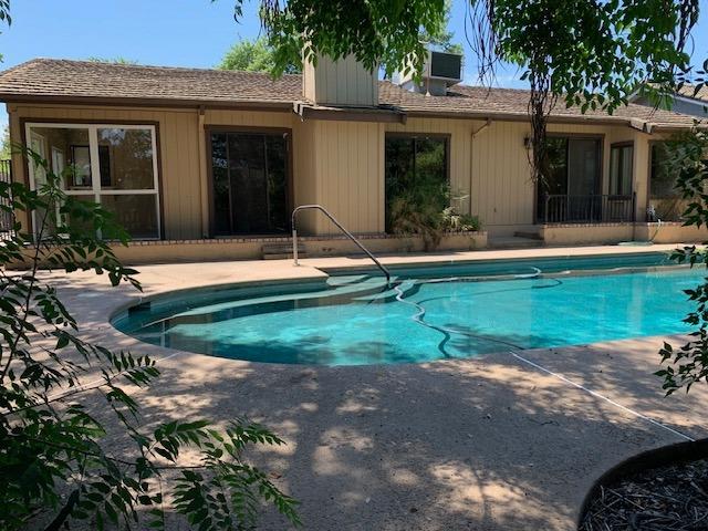 1242 River Bluff Dr, Oakdale, CA 95361