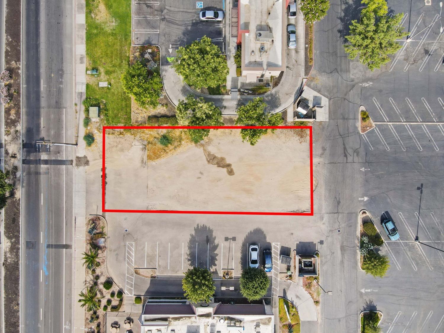 2175 W Main St, Turlock, CA 95380