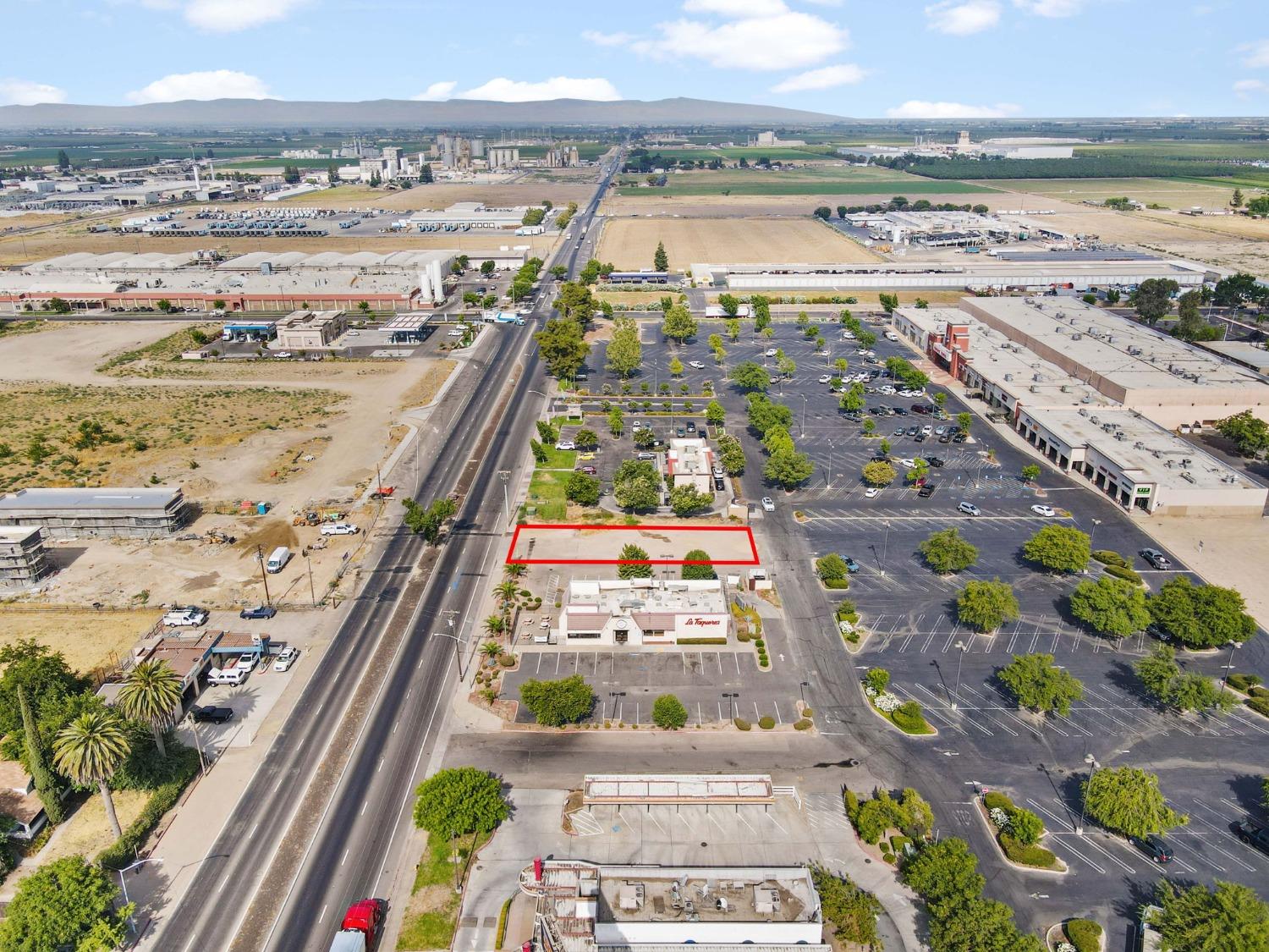 2175 W Main St, Turlock, CA 95380