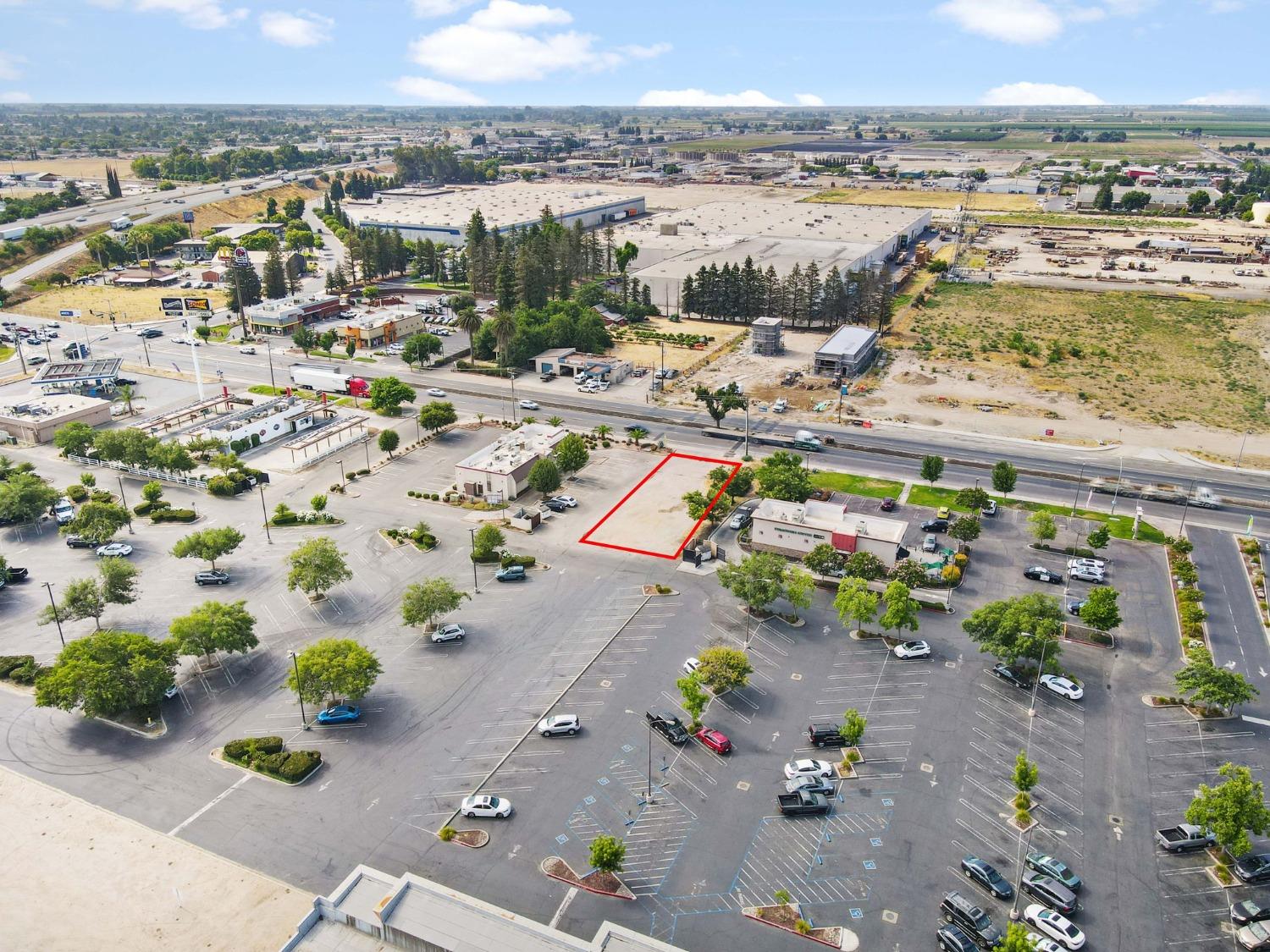 2175 W Main St, Turlock, CA 95380