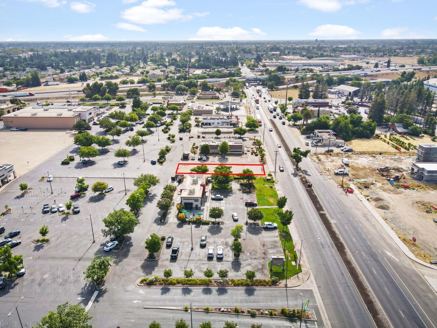 2175 W Main St, Turlock, CA 95380