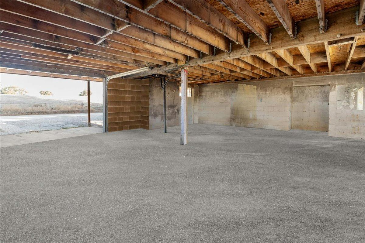 26925 airport, Manteca, CA 95337