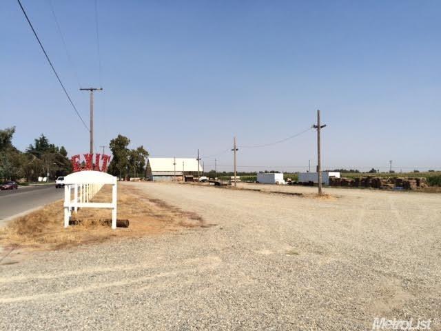 716 N Daubenberger Rd, Turlock, CA 95380