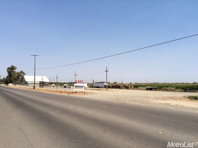 716 N Daubenberger Rd, Turlock, CA 95380