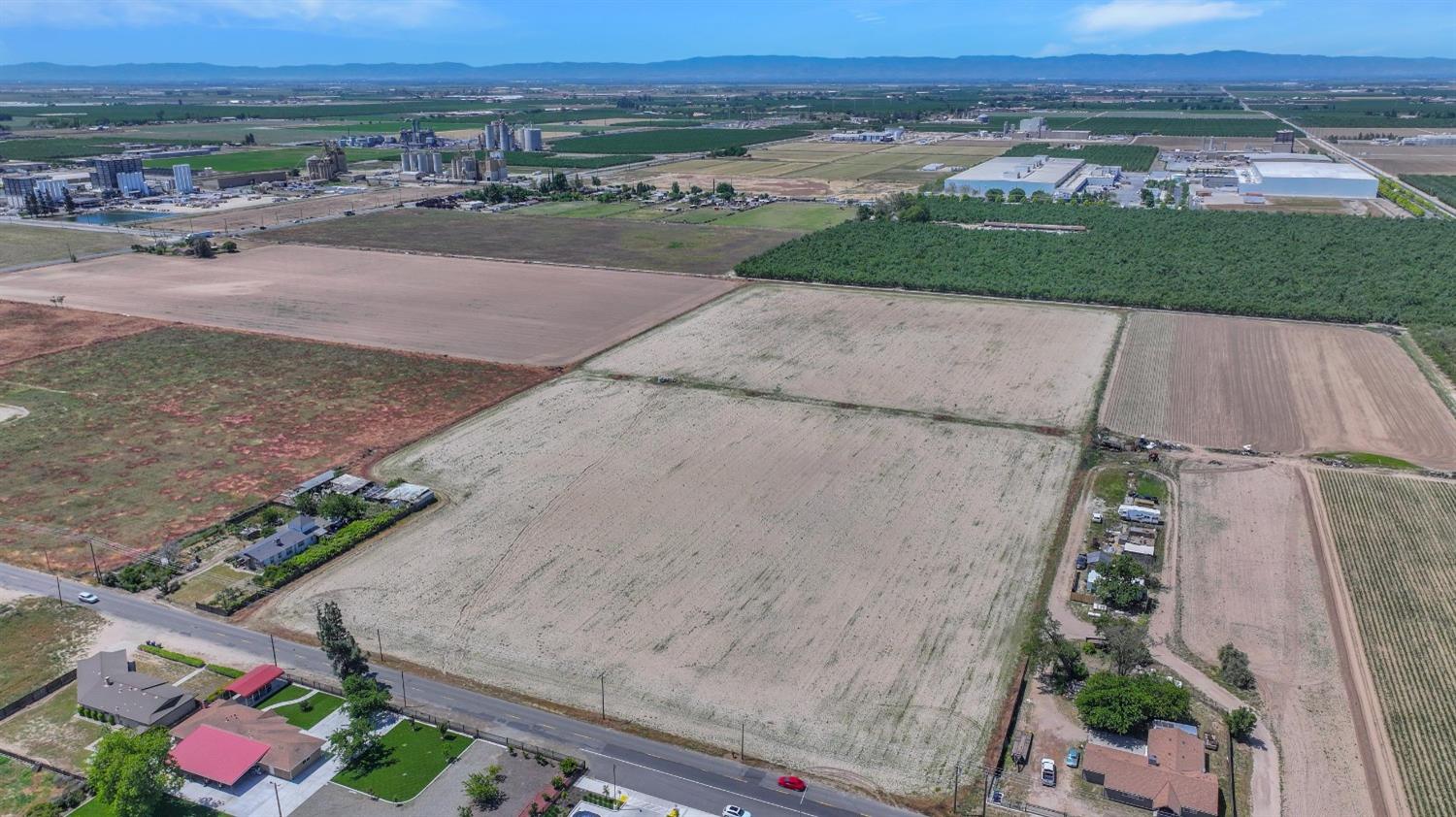 501 Dianne Dr, Turlock, CA 95380