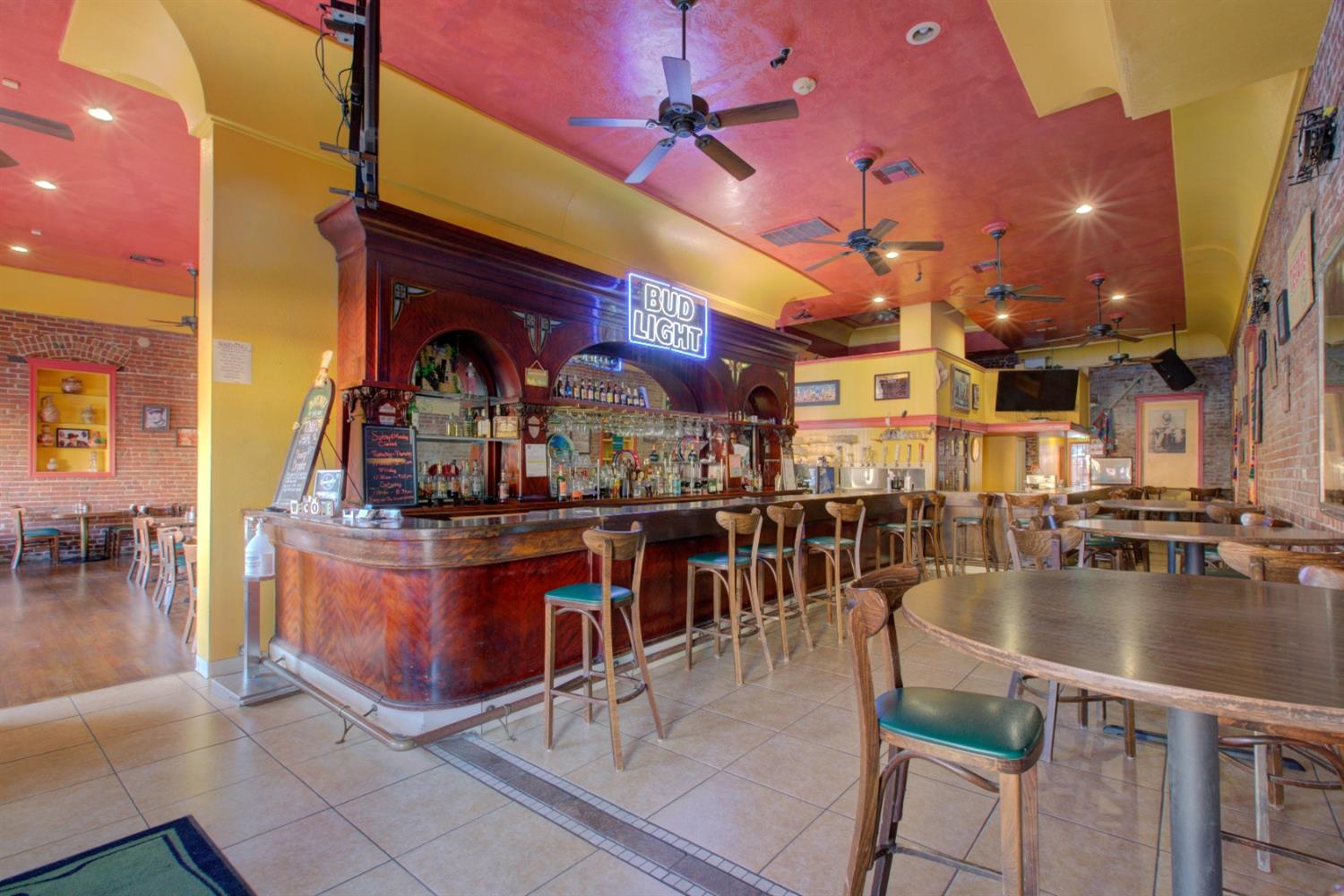 1425 Main St, Newman, CA 95360