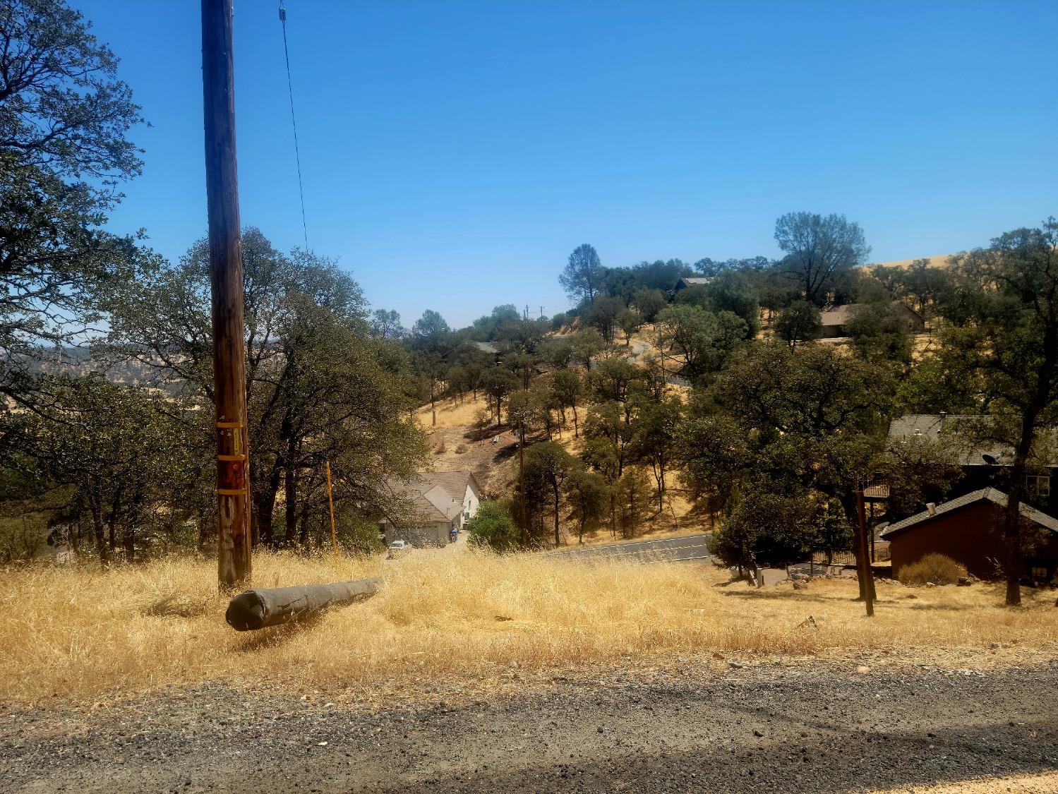 4045 Arrowhead St, Copperopolis, CA 95228