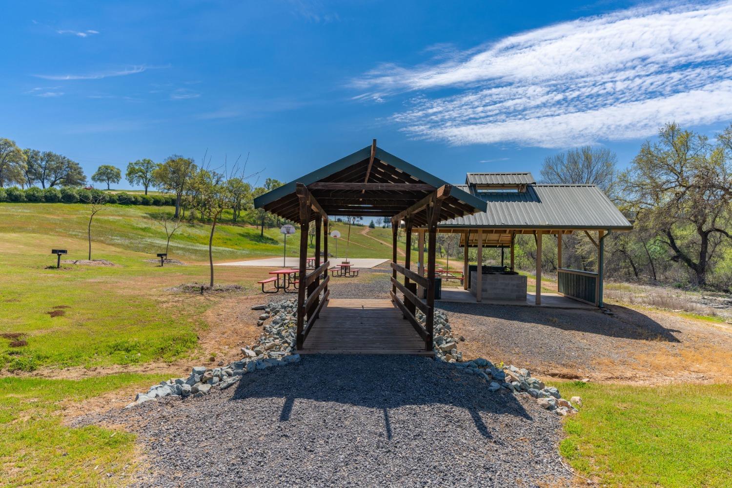 4045 Arrowhead St, Copperopolis, CA 95228