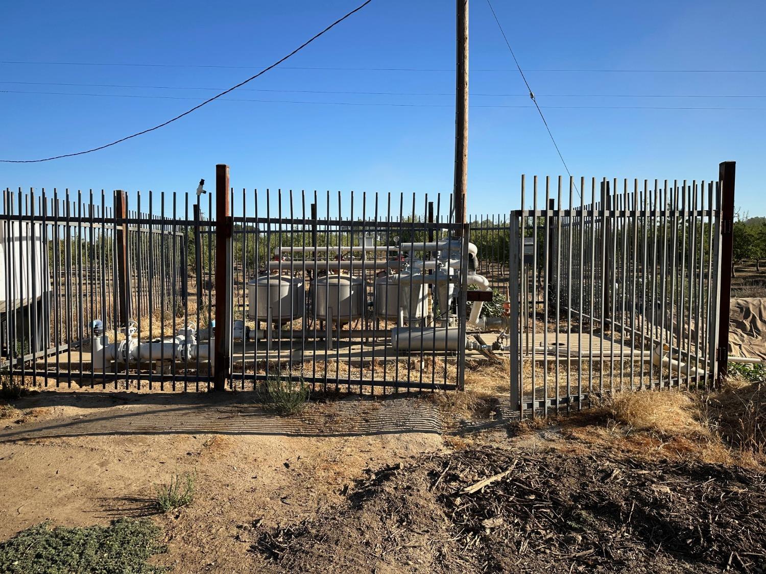 4506 Ispen Rd, Le Grand, CA 95333